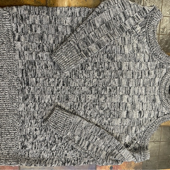 The Fifth Label Womens Knit Cold Shoulder Sweater - Picture 2 of 6